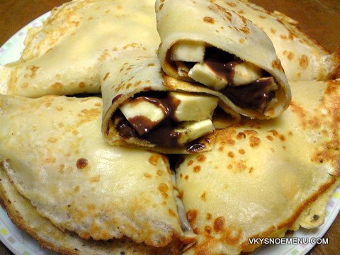 блины с бананами и шоколадом