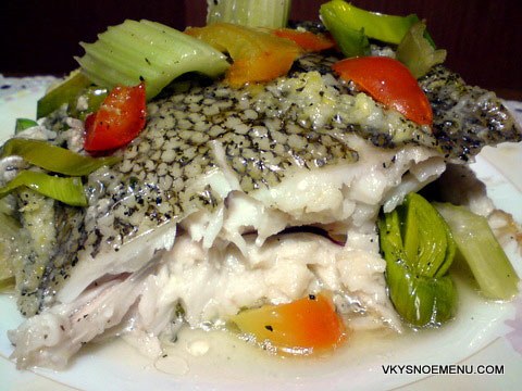 камбала с овощами