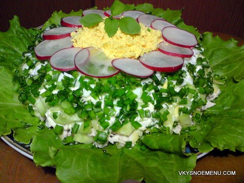 салат с курицей, огурцом, сыром