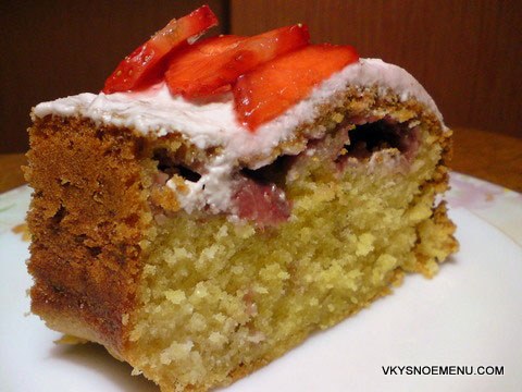 кекс с клубникой